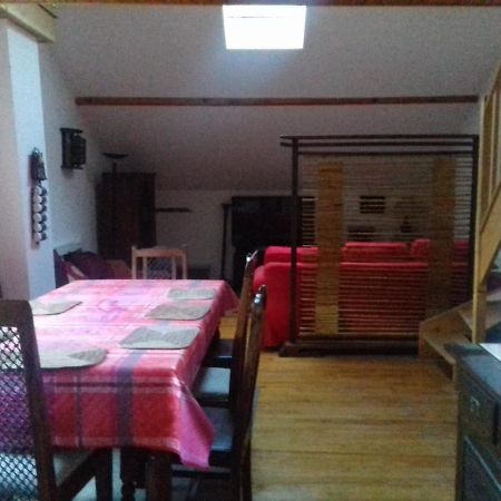 Appartement En Loft 50M2 Dans Maison Avec Chambre En Mezzanine Et Canapes Lits Dans Salon Saint-Pierre-de-Chartreuse Dış mekan fotoğraf