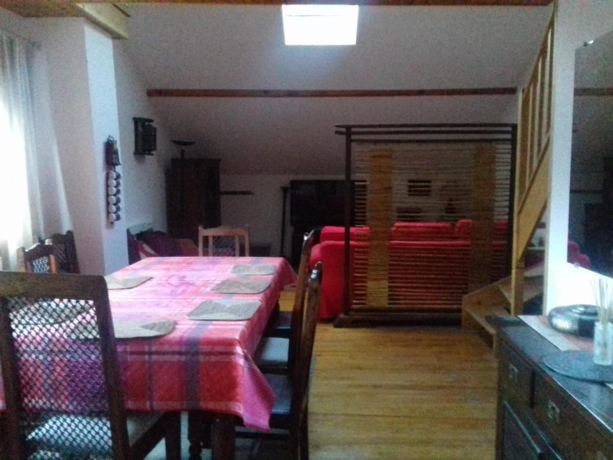 Appartement En Loft 50M2 Dans Maison Avec Chambre En Mezzanine Et Canapes Lits Dans Salon Saint-Pierre-de-Chartreuse Dış mekan fotoğraf